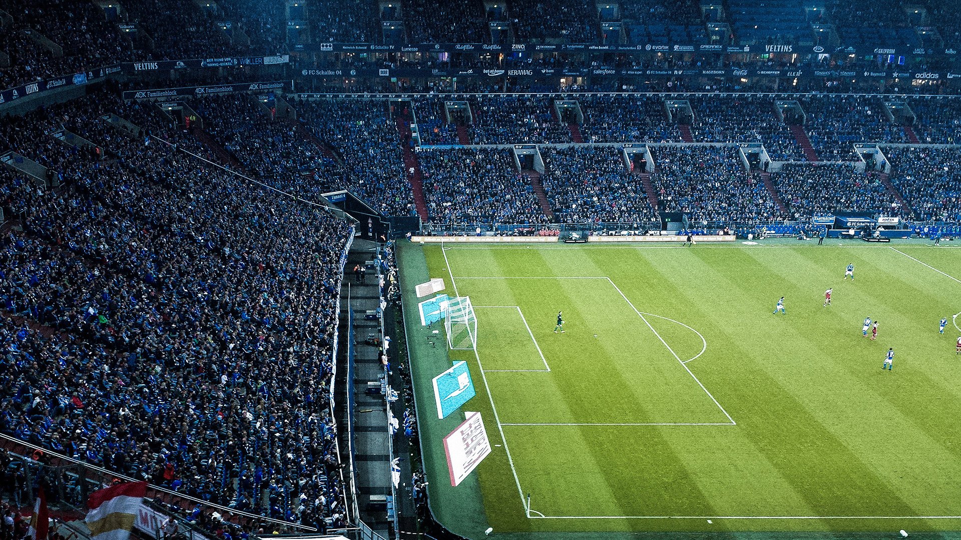 九游娱乐app官网-冠军球队主帅战术讲座吸引众多教练和球迷参与，球赛冠军